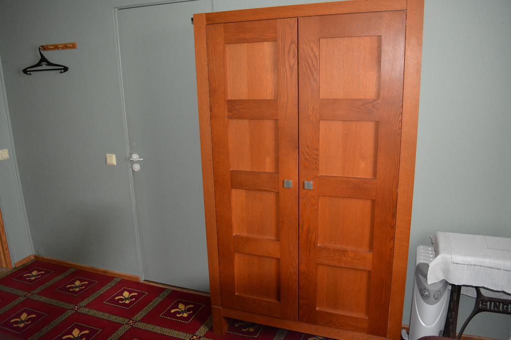Viesu Nams Klanas Hotel เอนกูเร ห้อง รูปภาพ